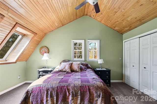 24 Wood Lake Drive, Fairview, NC 28730