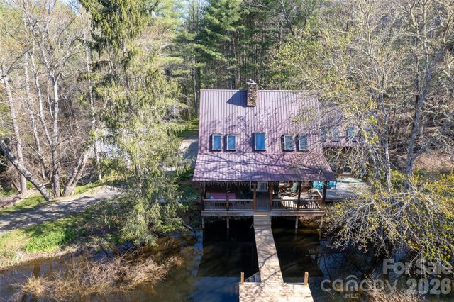 24 Wood Lake Drive, Fairview, NC 28730