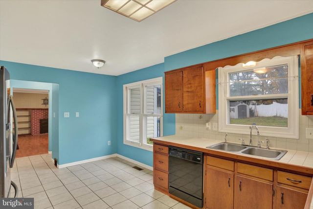 3801 BRYTTON LN, Harrisburg, PA 17110