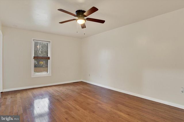 3801 BRYTTON LN, Harrisburg, PA 17110