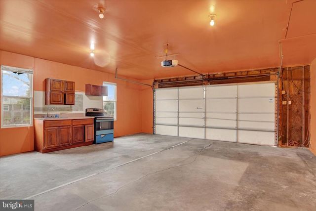 3801 BRYTTON LN, Harrisburg, PA 17110