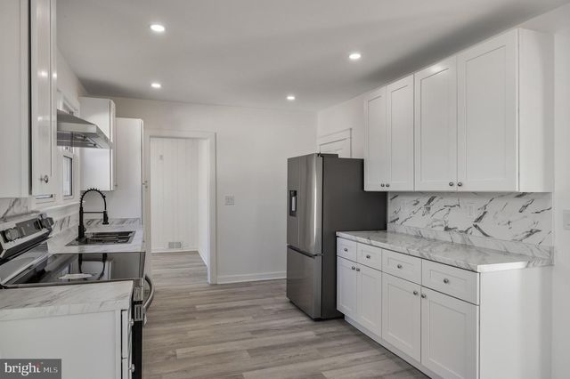 113 E OLIVE ST, Westville, NJ 08093