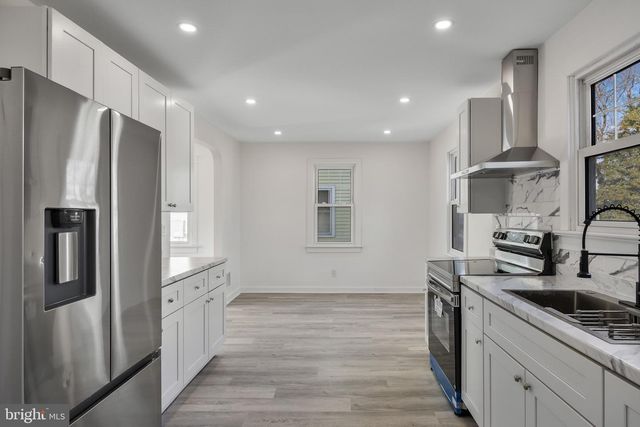 113 E OLIVE ST, Westville, NJ 08093