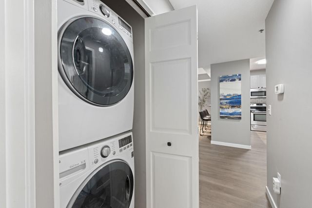 645 N 1st Street 305, Minneapolis, MN 55401