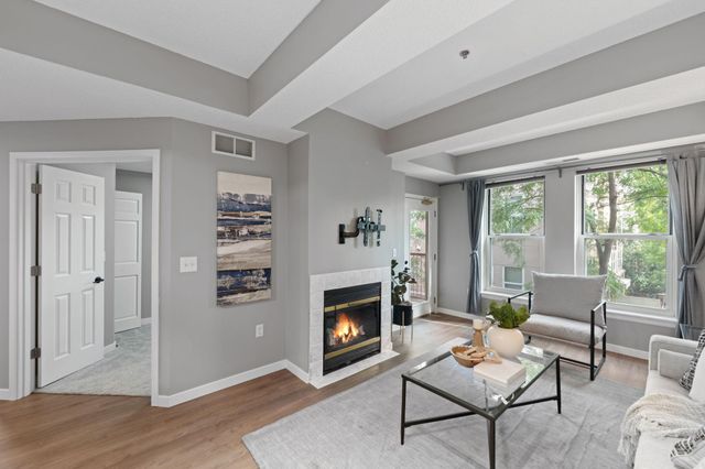 645 N 1st Street 305, Minneapolis, MN 55401