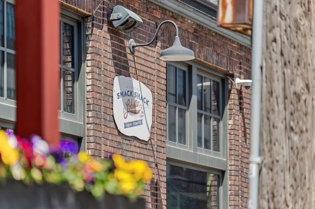 645 N 1st Street 305, Minneapolis, MN 55401