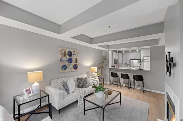 645 N 1st Street 305, Minneapolis, MN 55401