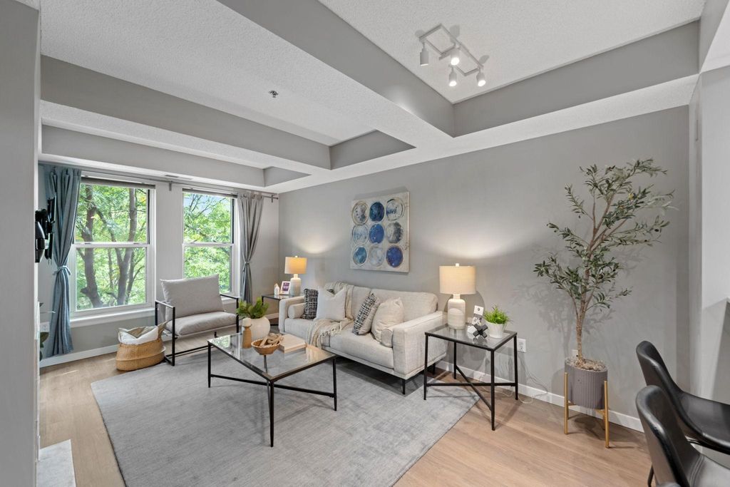 645 N 1st Street 305, Minneapolis, MN 55401