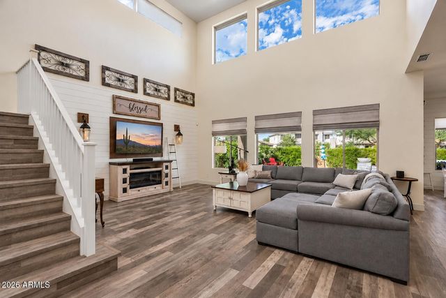 2914 E LOS GATOS Drive, Phoenix, AZ 85050