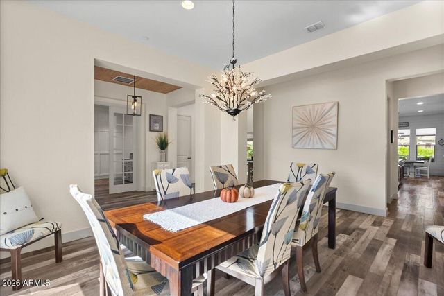 2914 E LOS GATOS Drive, Phoenix, AZ 85050