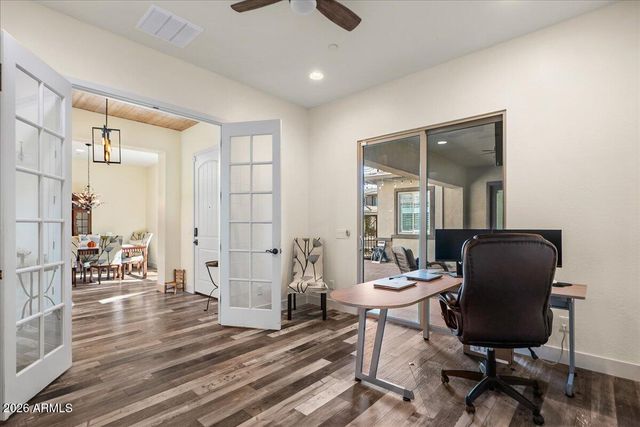 2914 E LOS GATOS Drive, Phoenix, AZ 85050