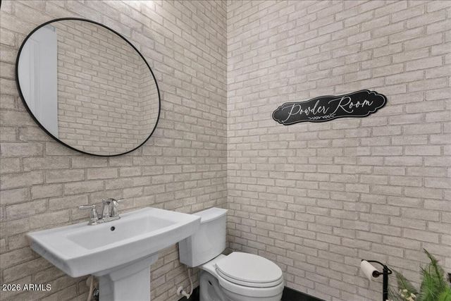 2914 E LOS GATOS Drive, Phoenix, AZ 85050
