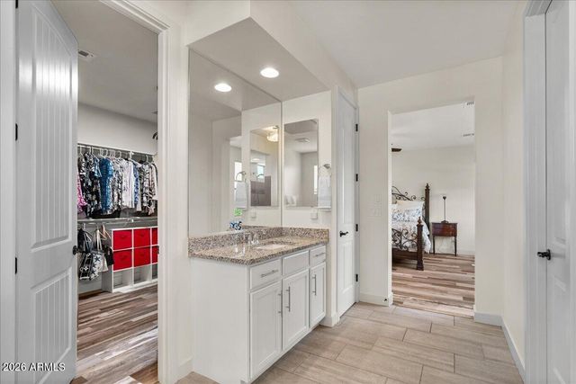 2914 E LOS GATOS Drive, Phoenix, AZ 85050