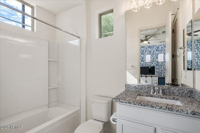 2914 E LOS GATOS Drive, Phoenix, AZ 85050