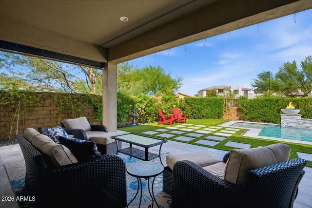 2914 E LOS GATOS Drive, Phoenix, AZ 85050