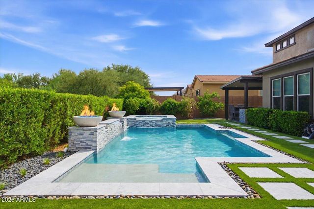 2914 E LOS GATOS Drive, Phoenix, AZ 85050