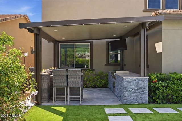 2914 E LOS GATOS Drive, Phoenix, AZ 85050