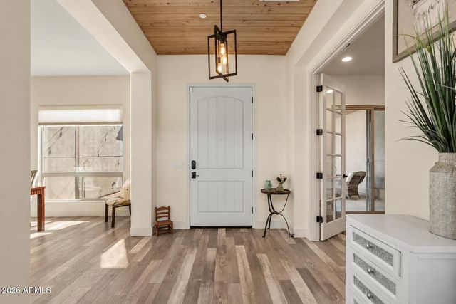 2914 E LOS GATOS Drive, Phoenix, AZ 85050