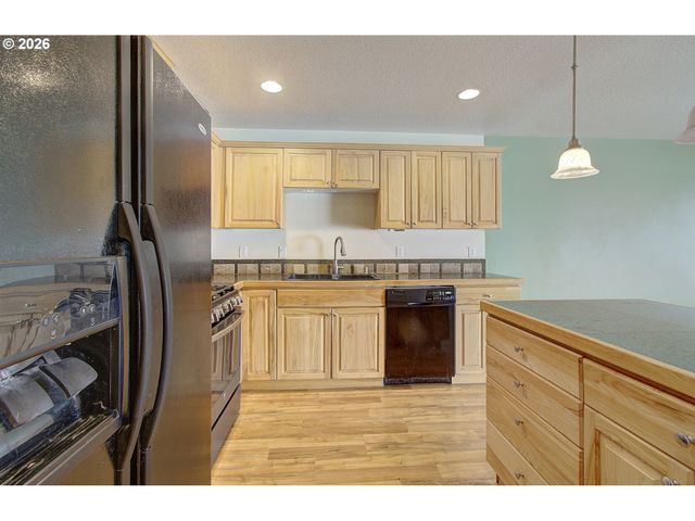 7415 Ne 61ST Way, Vancouver, WA 98662