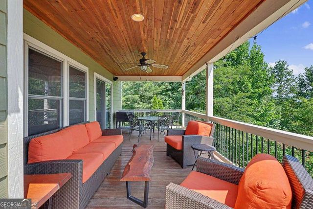 575 Longview Drive, Hayesville, NC 28904