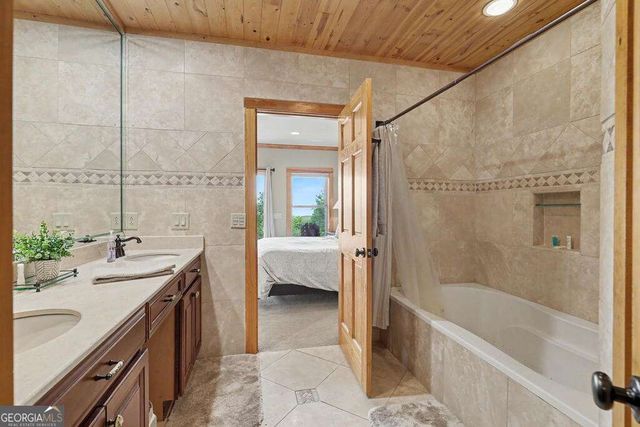 575 Longview Drive, Hayesville, NC 28904