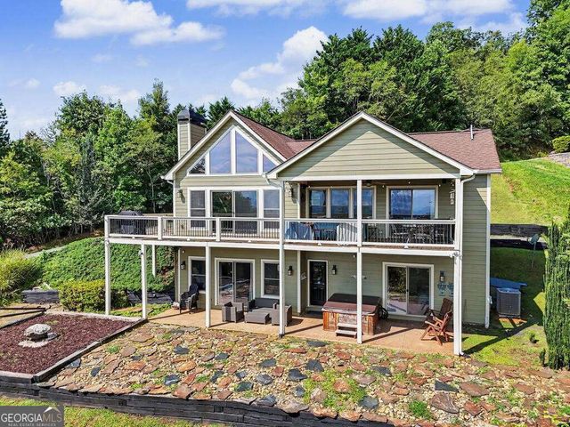 575 Longview Drive, Hayesville, NC 28904