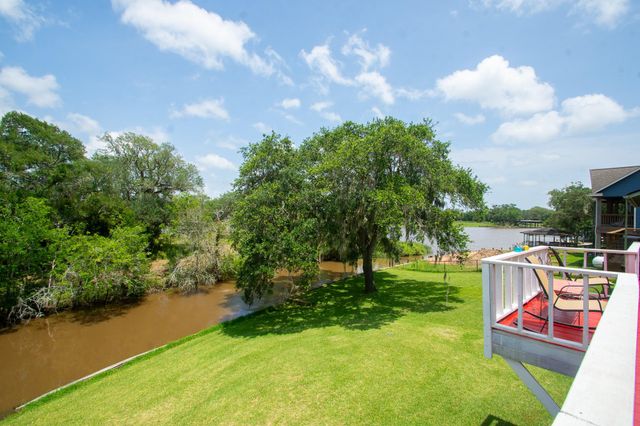 6842 County Road 659, Brazoria, TX 77422