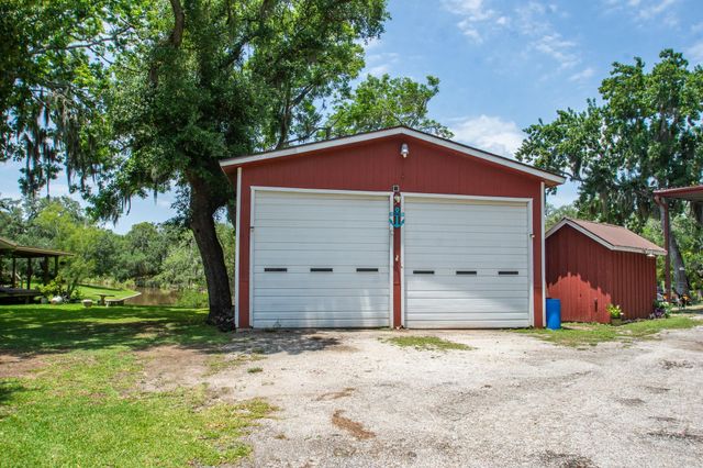 6842 County Road 659, Brazoria, TX 77422