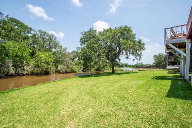 6842 County Road 659, Brazoria, TX 77422