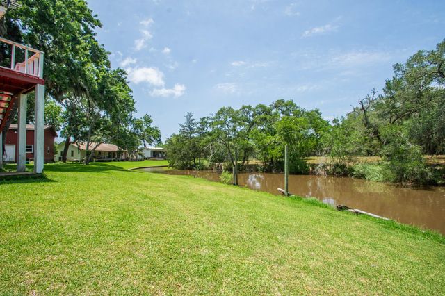 6842 County Road 659, Brazoria, TX 77422