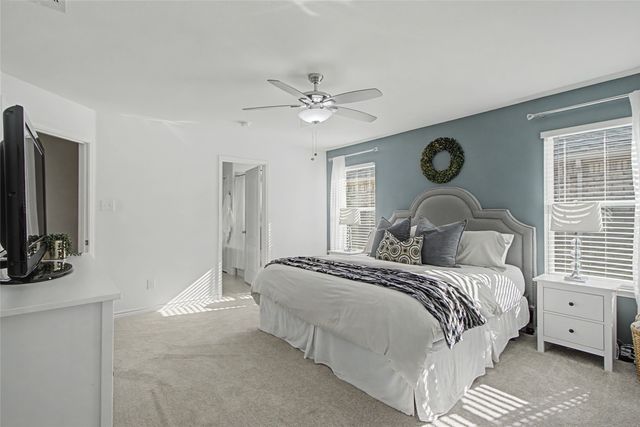 2729 Ryder Lane, Aubrey, TX 76227