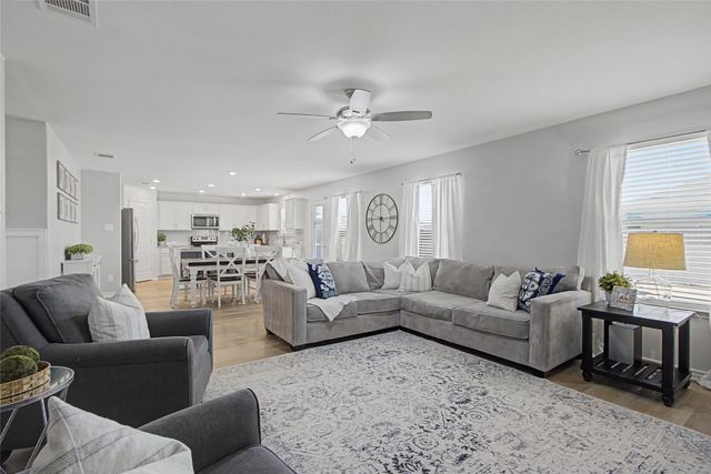 2729 Ryder Lane, Aubrey, TX 76227