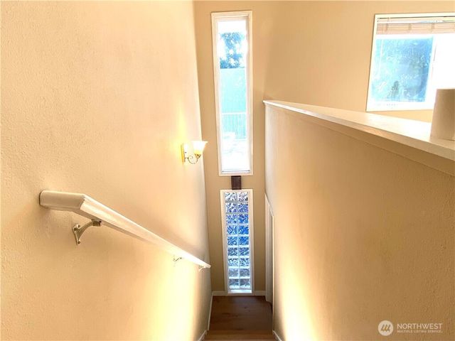 10231 NE 24th Street, Bellevue, WA 98004