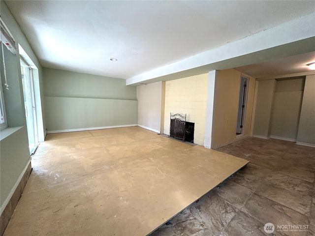 10231 NE 24th Street, Bellevue, WA 98004