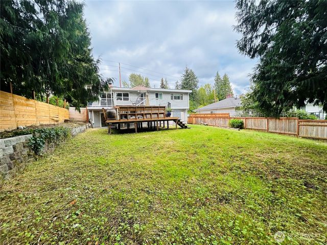 10231 NE 24th Street, Bellevue, WA 98004