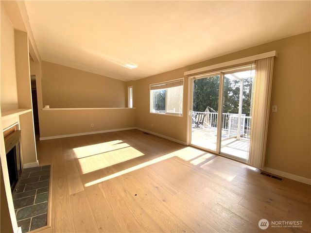 10231 NE 24th Street, Bellevue, WA 98004