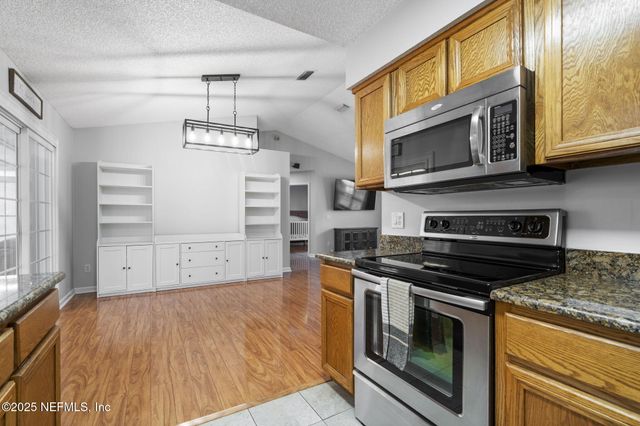 26 BULLRUSH Court, Middleburg, FL 32068