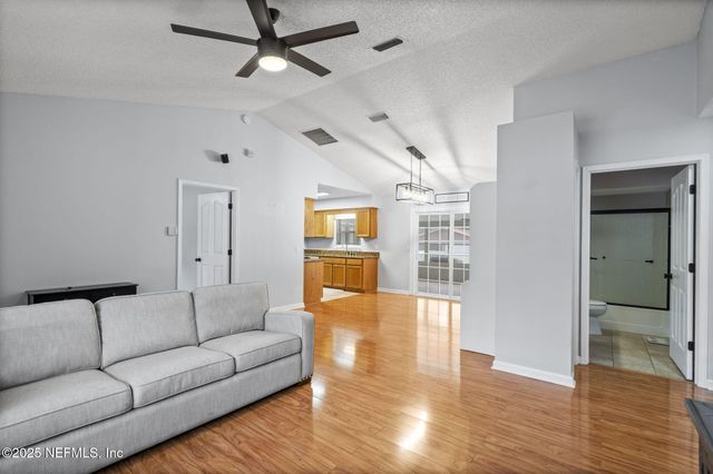 26 BULLRUSH Court, Middleburg, FL 32068