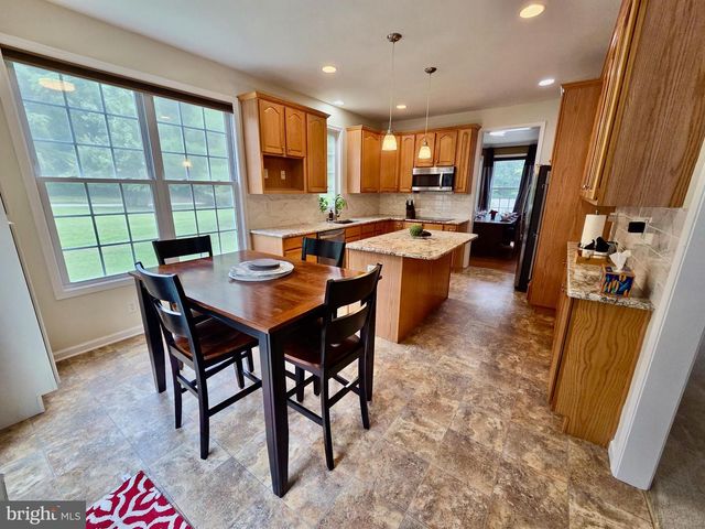 261 LENNI RD, Media, PA 19063