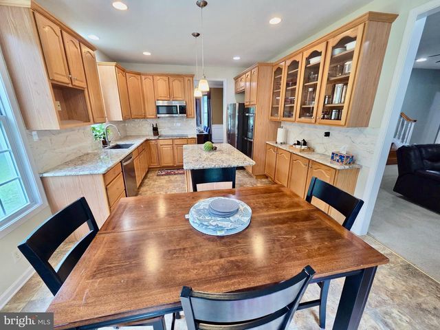 261 LENNI RD, Media, PA 19063