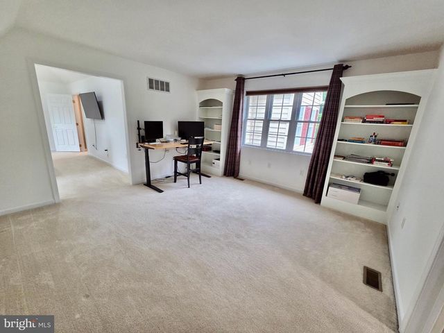 261 LENNI RD, Media, PA 19063