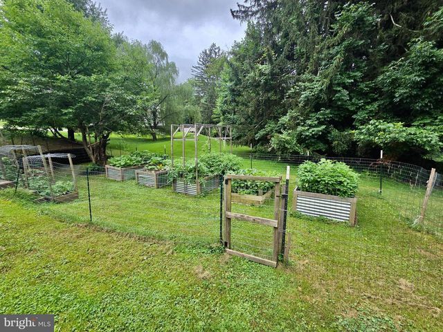 261 LENNI RD, Media, PA 19063