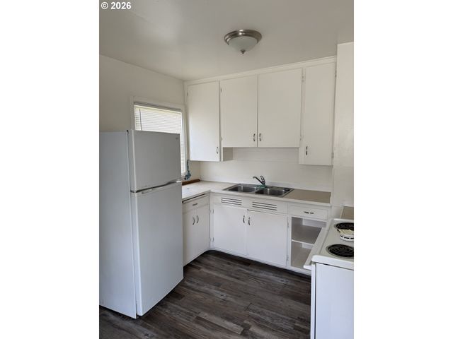 282 COLORADO St, Longview, WA 98632