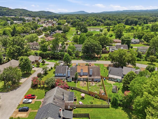 1353 Village Green Drive, Hixson, TN 37343