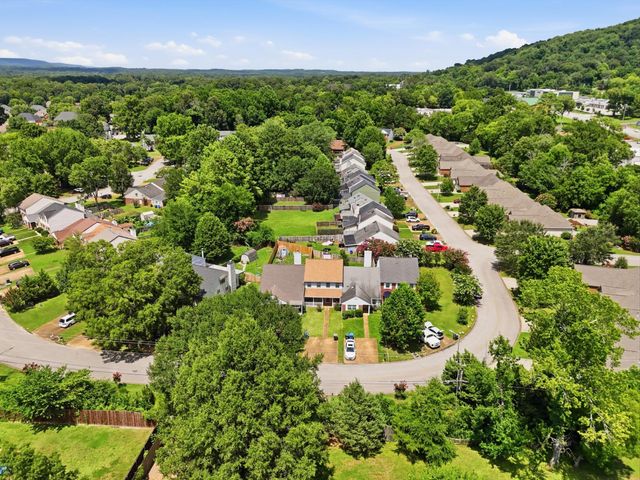 1353 Village Green Drive, Hixson, TN 37343