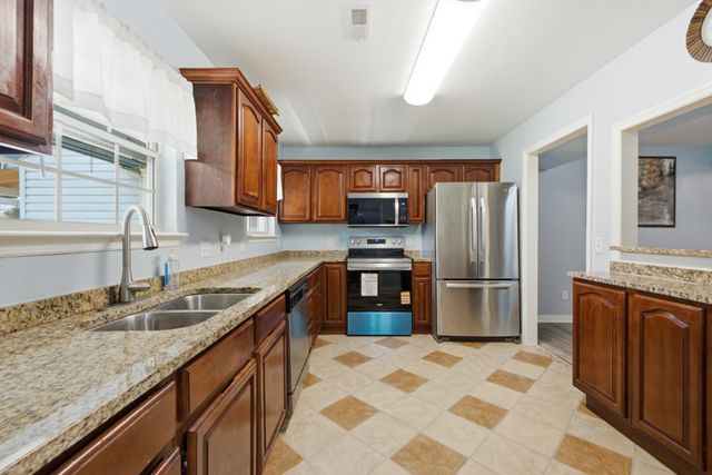 1353 Village Green Drive, Hixson, TN 37343
