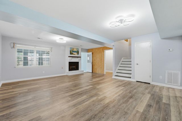 1353 Village Green Drive, Hixson, TN 37343