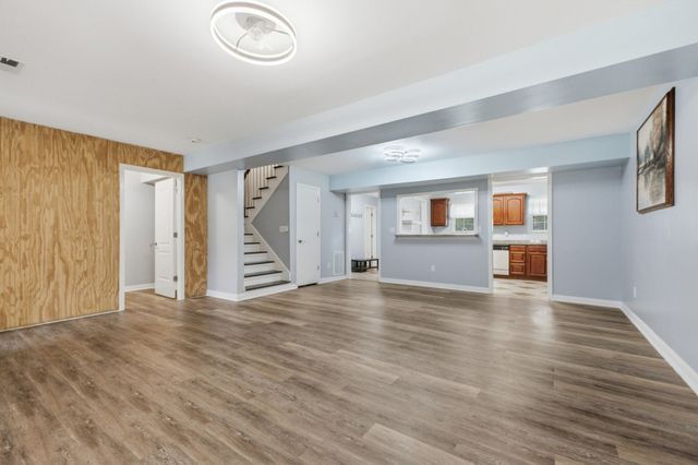 1353 Village Green Drive, Hixson, TN 37343
