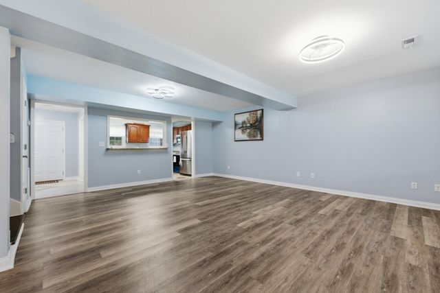 1353 Village Green Drive, Hixson, TN 37343