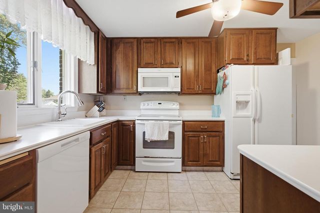 113 LOMBARDY DR, Wallingford, PA 19086